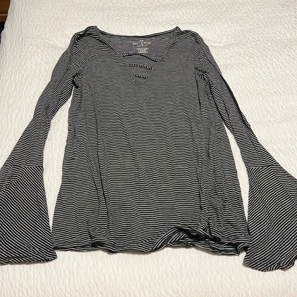 American Eagle Outfitters flounce sleeve stripe top